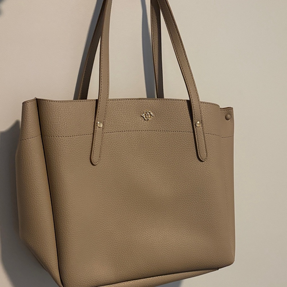 Elegant Tan Tote Bag